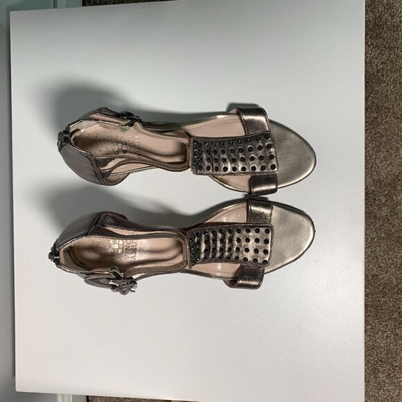 Vince Camuto Pewter  Kitten Heels - Size 8.5/38.5 - Picture 10 of 10